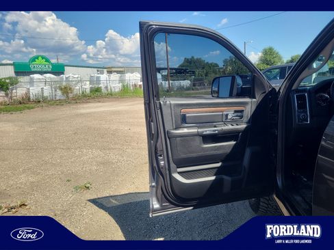 Used 2014 RAM 1500 Laramie AWD/4WD image 13