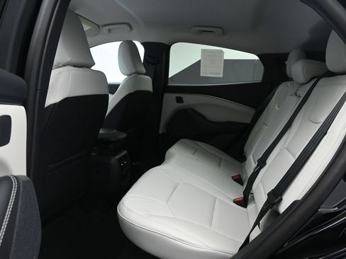 Certified 2025 Ford Mustang Mach-E Premium RWD image 19