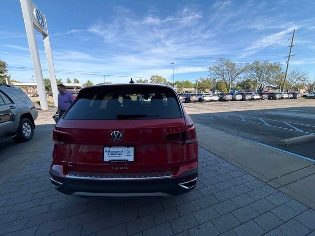 Used 2023 Volkswagen Taos SE FWD image 7