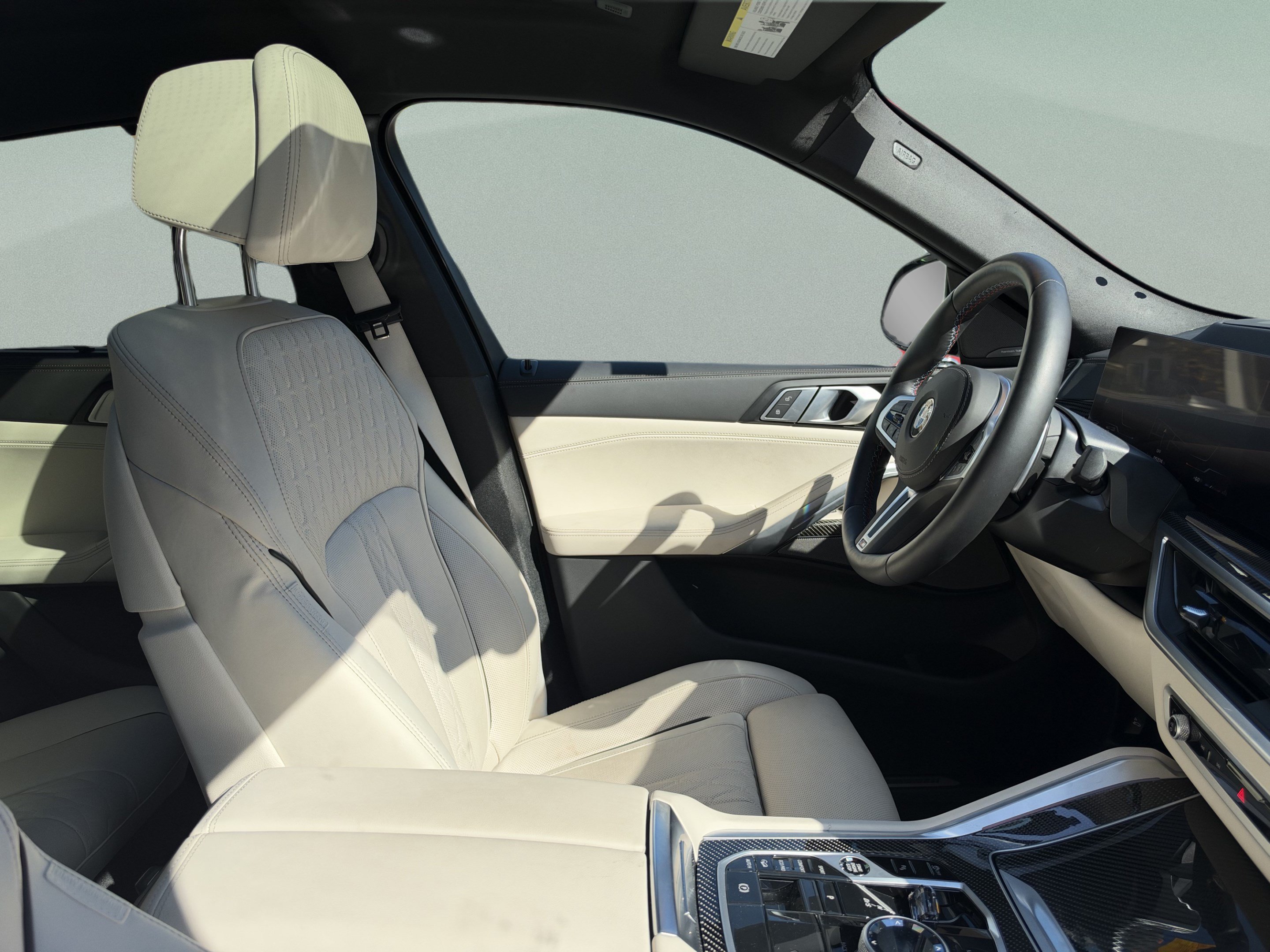 Used 2025 BMW X6 M60i AWD/4WD image 26