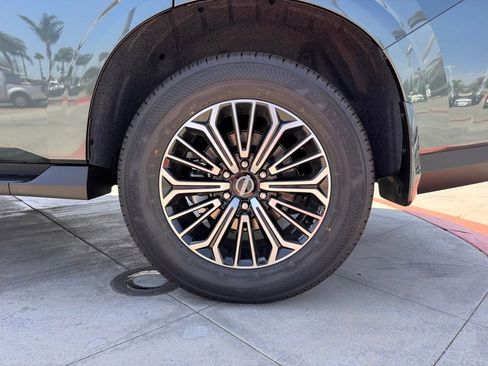 New 2026 Nissan Armada SL image 8