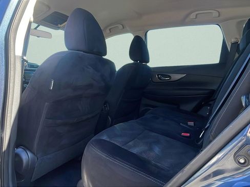 Used 2016 Nissan Rogue S w/ S Family Package image 21