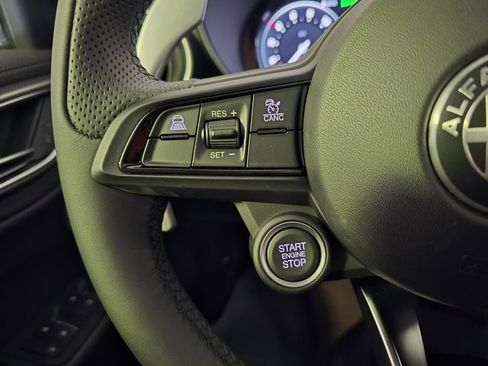 New 2025 Alfa Romeo Giulia Veloce image 11