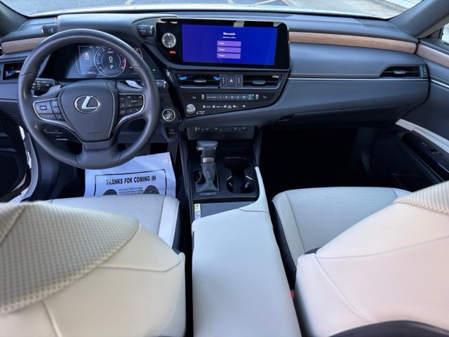 Used 2024 Lexus ES 250 w/ Premium Package AWD/4WD image 13