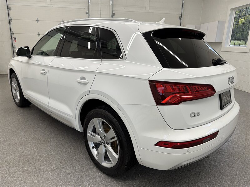 Used 2019 Audi Q5 2.0T Premium Plus w/ Premium Plus Package AWD/4WD image 7