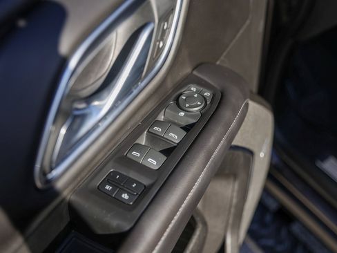 Used 2021 Chevrolet Suburban Z71 image 23