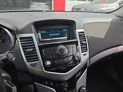 Used 2014 Chevrolet Cruze LT FWD image 10
