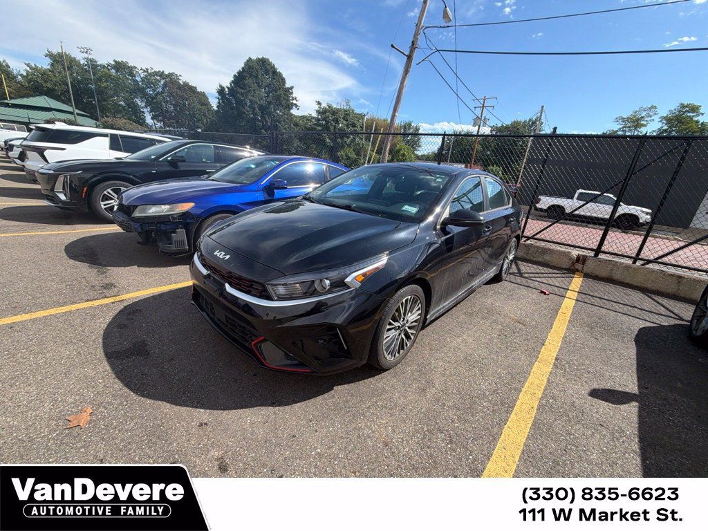 Used 2023 Kia Forte GT-Line w/ GT-Line Premium Package FWD image 1