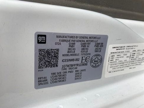 Certified 2024 GMC Savana 2500 Extended image 21