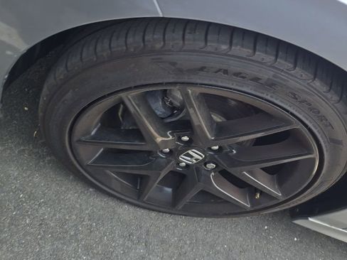 Used 2025 Honda Civic Sport image 32