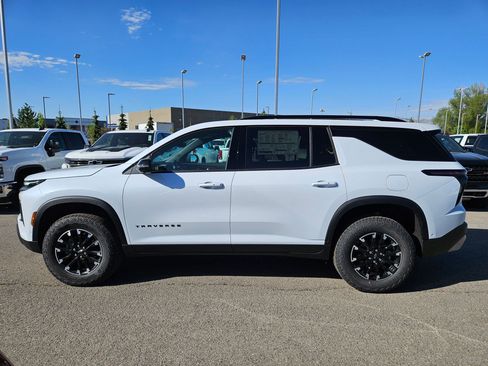 New 2026 Chevrolet Traverse Z71 w/ Enhanced Driving Package AWD/4WD image 8