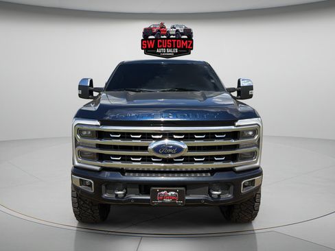 Used 2024 Ford F350 Platinum w/ Tremor Off-Road Package AWD/4WD image 2