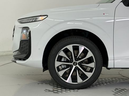 New 2026 Audi Q3 quattro 2.0T image 12