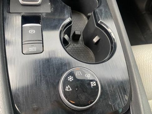 Used 2025 Nissan Rogue SV AWD/4WD image 10
