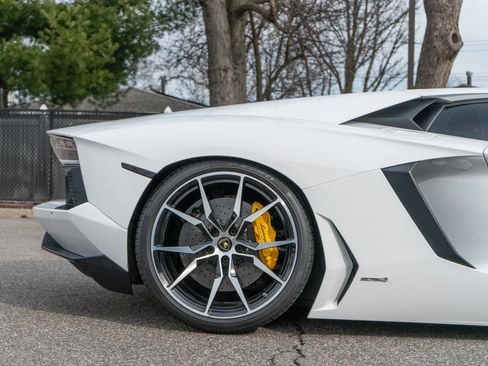 Used 2017 Lamborghini Aventador LP 700-4 AWD/4WD image 22