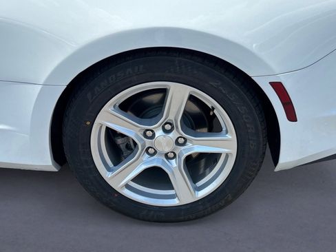 Used 2023 Chevrolet Camaro LT RWD image 5