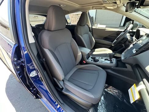 Used 2025 Subaru Crosstrek 2.0i Premium image 15