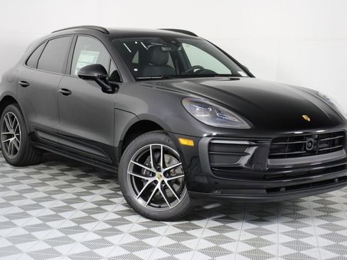 New 2026 Porsche Macan image 9