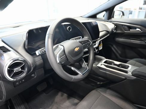 New 2026 Chevrolet Equinox EV LT image 19