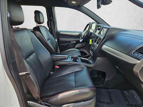 Used 2020 Dodge Grand Caravan GT FWD image 25