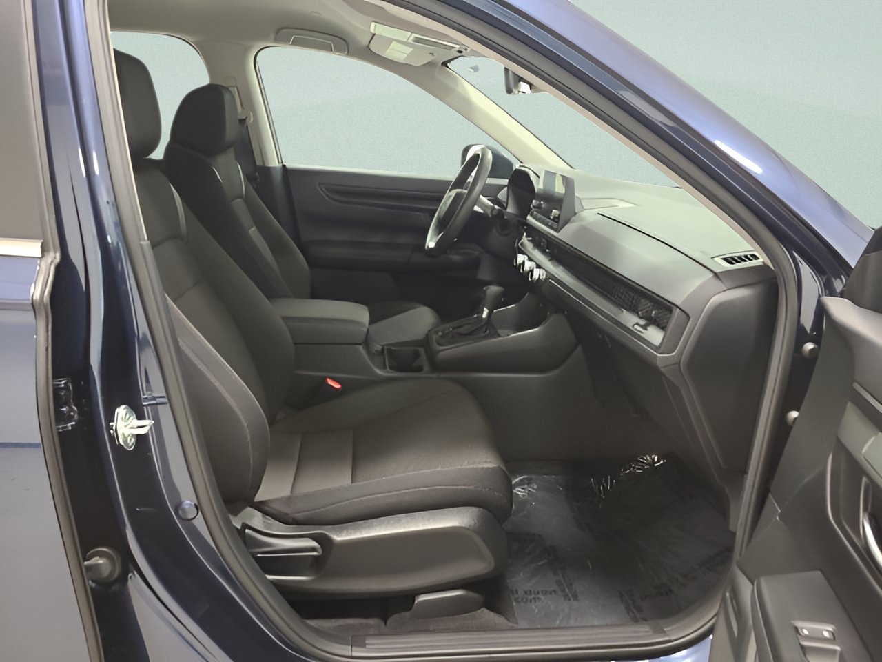 Used 2024 Honda CR-V LX image 11