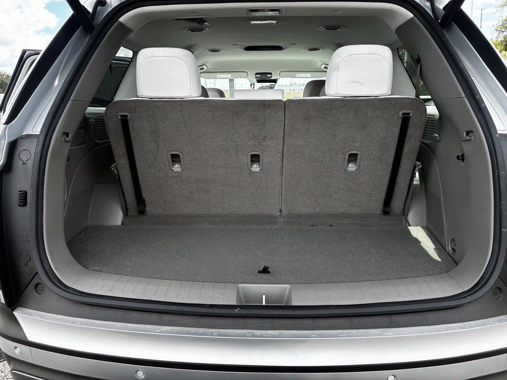Used 2026 Hyundai Palisade SEL FWD image 13