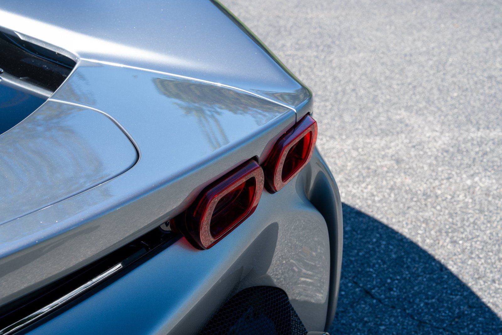 Used 2022 Ferrari SF90 Stradale AWD/4WD image 18