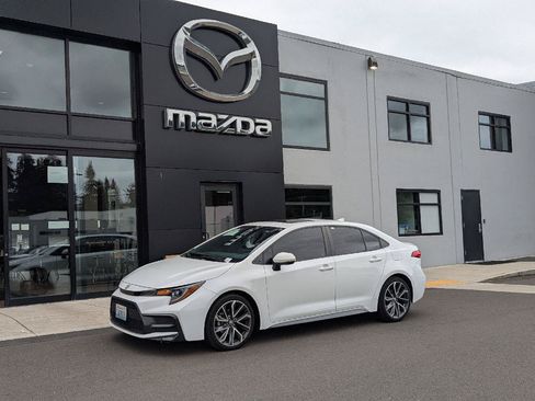 Used 2022 Toyota Corolla SE w/ SE Premium Package FWD image 1