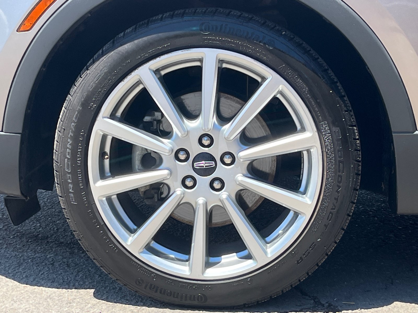 Used 2019 Lincoln MKC Reserve FWD image 12