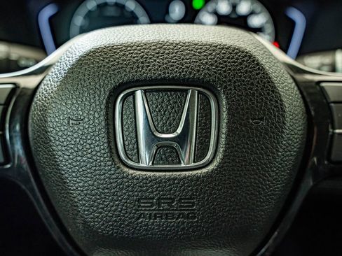 Used 2025 Honda Pilot EX-L image 20