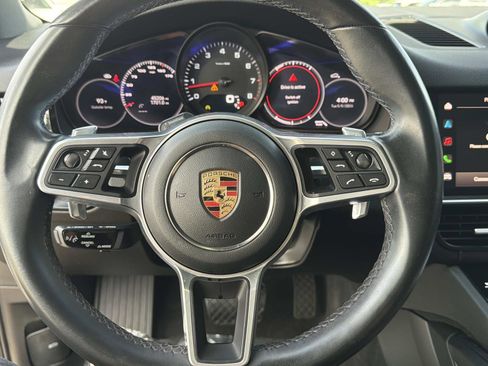 Used 2023 Porsche Cayenne Platinum Edition AWD/4WD image 28