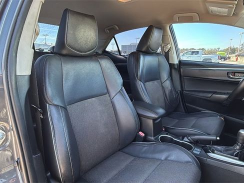 Used 2016 Toyota Corolla S image 32