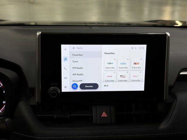 Used 2024 Toyota RAV4 XLE FWD image 31