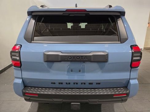 Used 2026 Toyota 4Runner SR5 AWD/4WD image 4