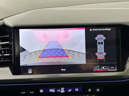 Used 2025 Audi Q4 e-tron Premium Plus w/ Premium Plus image 14