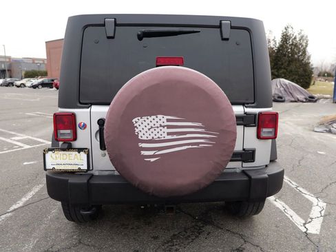 Used 2011 Jeep Wrangler Unlimited Sport image 8