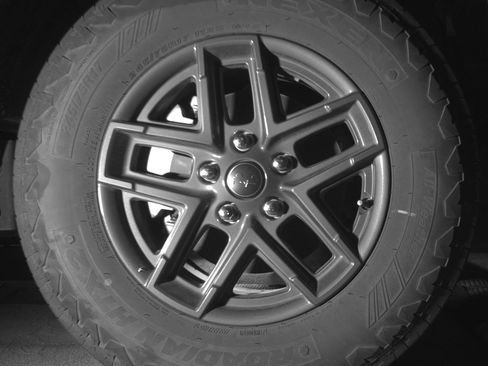 Used 2025 Jeep Wrangler Unlimited Sport AWD/4WD image 13