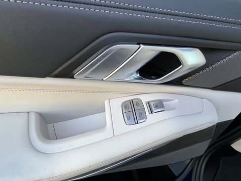 Used 2024 BMW X7 xDrive40i w/ Premium Package image 28