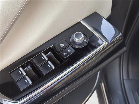 Used 2019 MAZDA CX-9 Touring w/ Touring Premium Package image 17