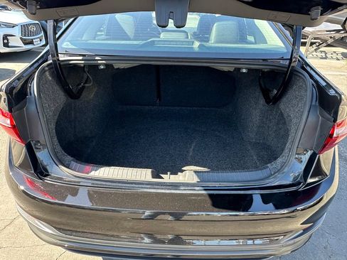 Used 2024 Volkswagen Jetta SE FWD image 18