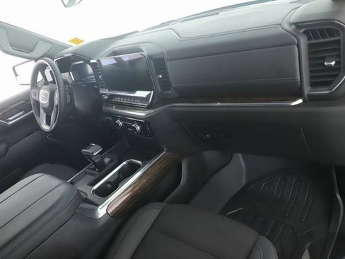 Used 2025 GMC Sierra 1500 Elevation image 29