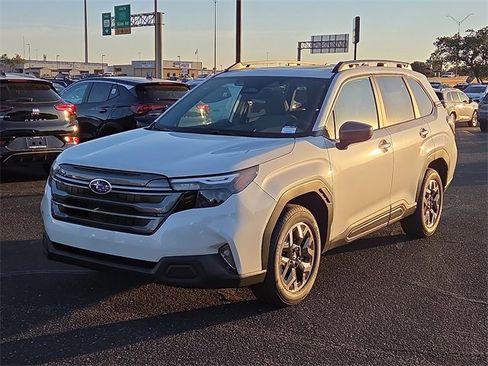 New 2025 Subaru Forester Premium image 1
