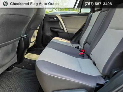Used 2015 Toyota RAV4 XLE AWD/4WD image 21