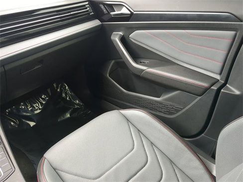 Certified 2025 Volkswagen Jetta GLI Autobahn image 15