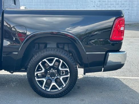 Used 2025 RAM 1500 Laramie AWD/4WD image 40