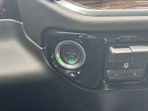 Used 2025 GMC Sierra 1500 Elevation w/ Preferred Package image 32