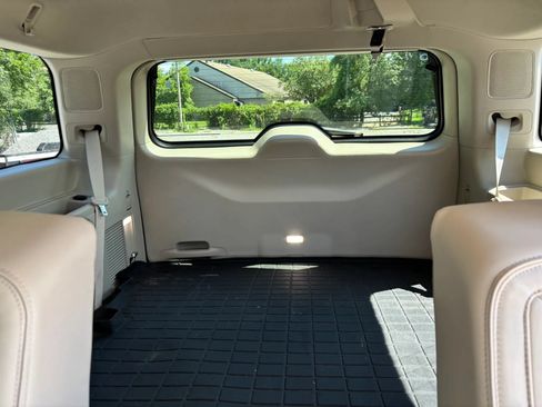 Used 2019 Lincoln Navigator Reserve AWD/4WD image 15