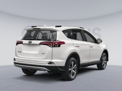 Used 2017 Toyota RAV4 XLE image 2