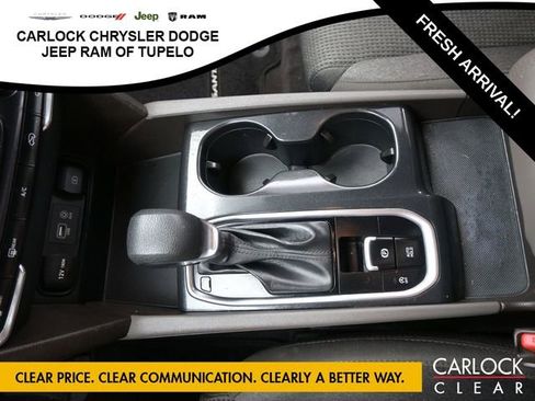 Used 2019 Hyundai Santa Fe SE image 24