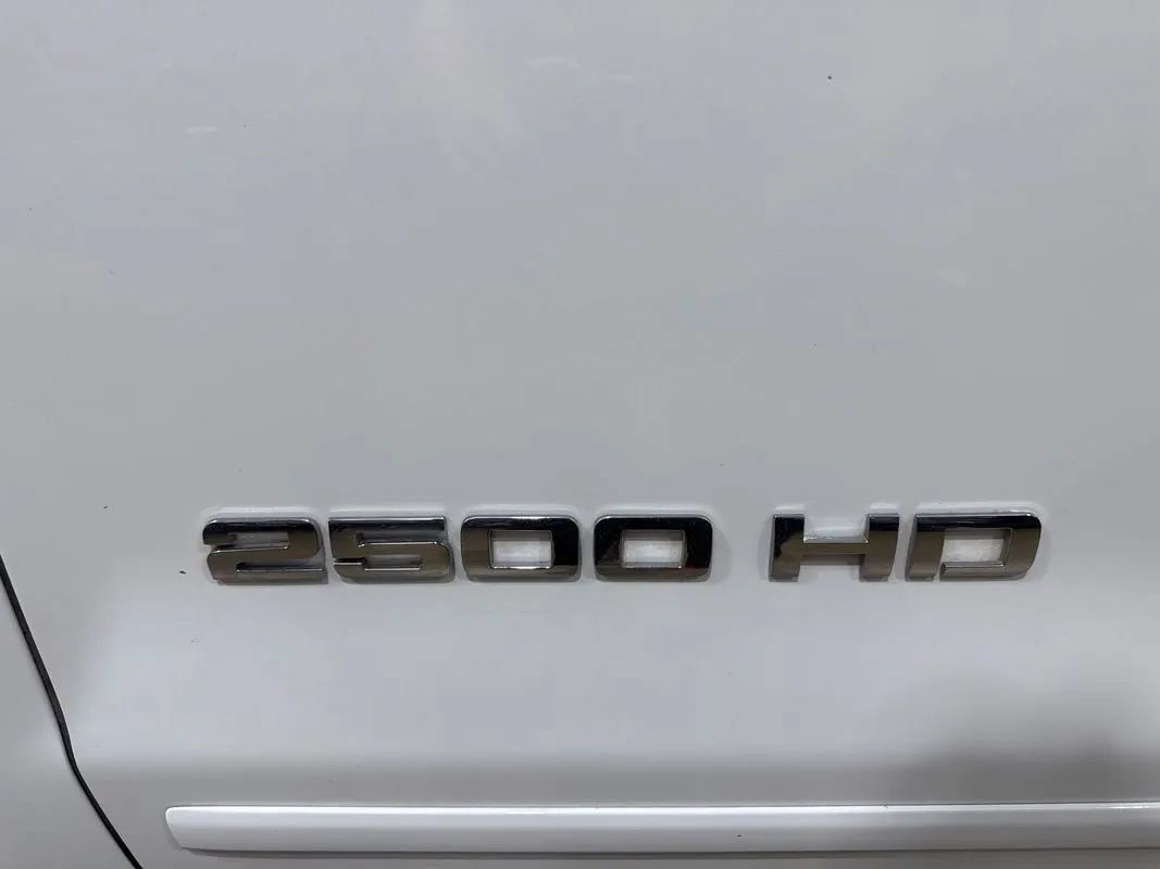 Used 2019 Chevrolet Silverado 2500 LT AWD/4WD image 47